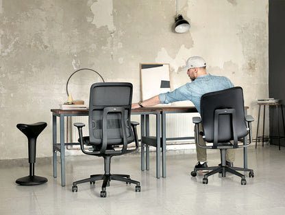 AT 187/71 Mesh Task Chair